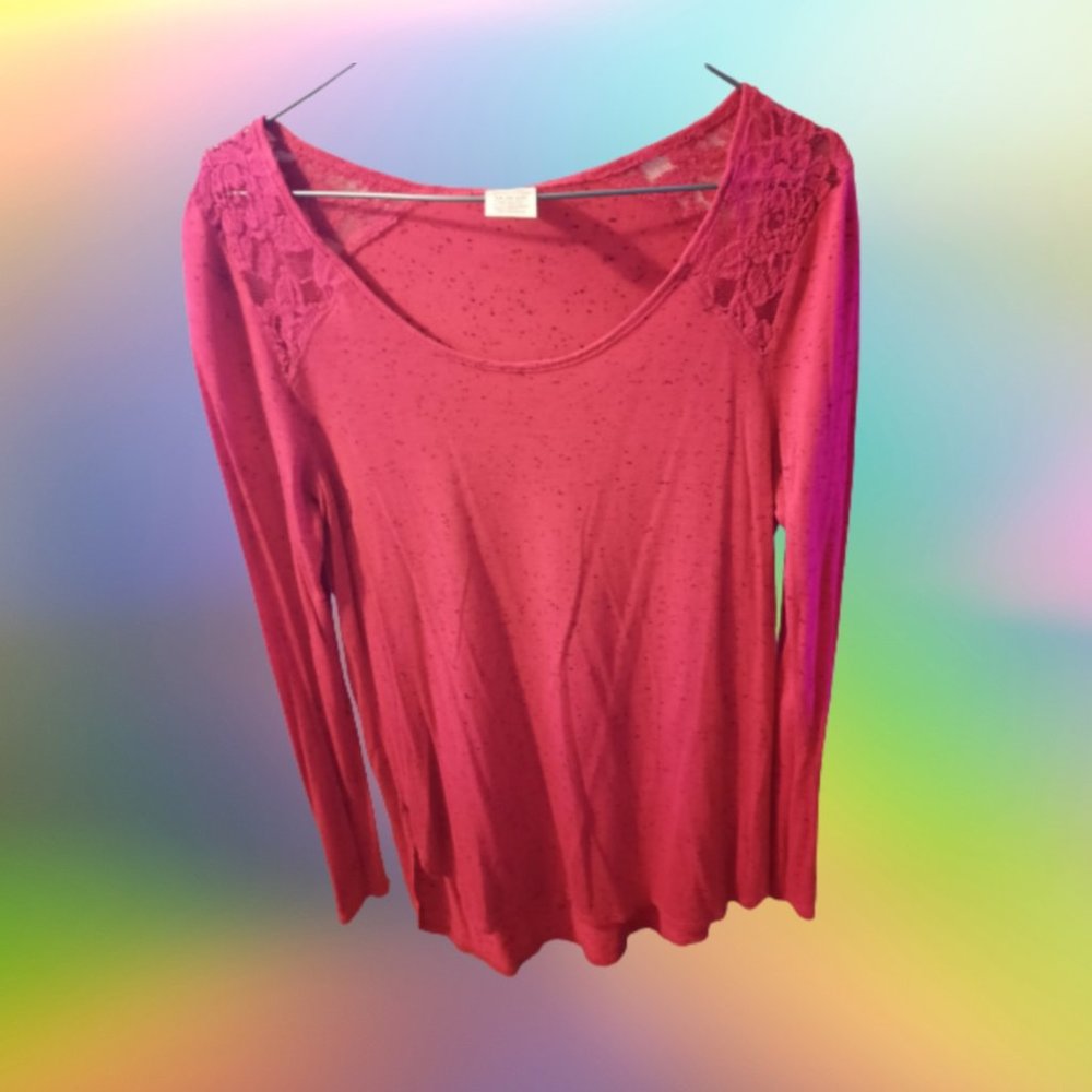 SOLD Faded Glory LS Medium Top/ bundle requirement